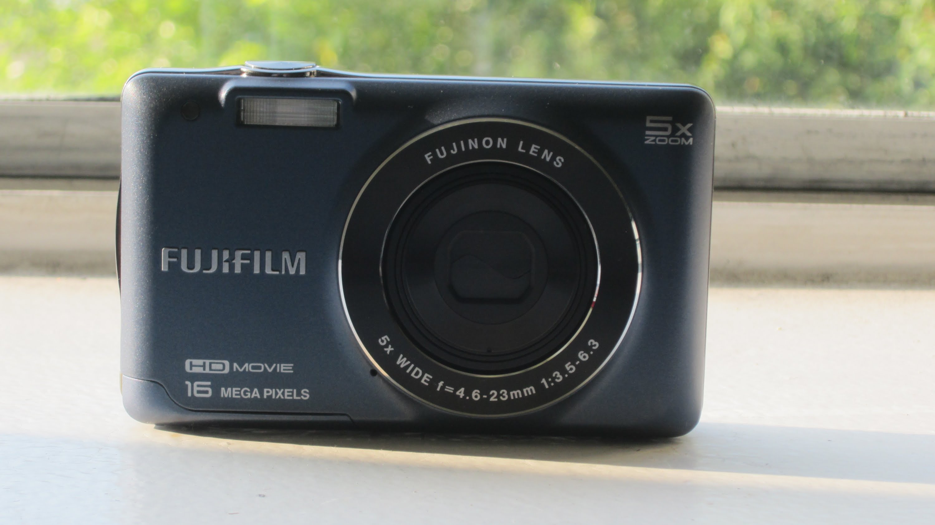 Fujifilm – JX665 16.0-Megapixel Digital Camera Unboxing