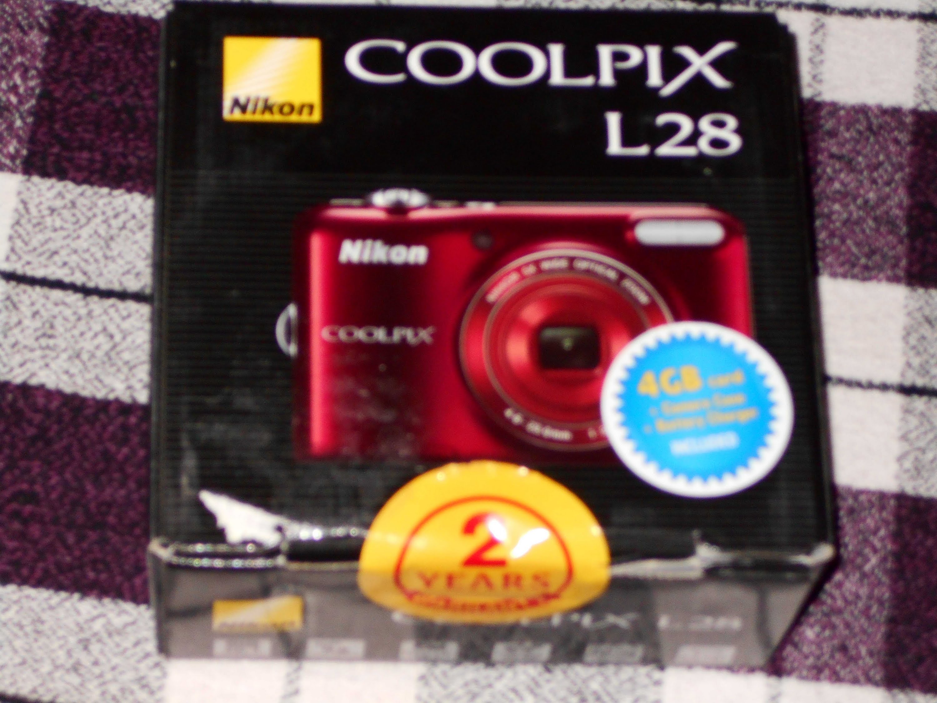 Nikon Coolpix L28 20.1Mp  Point & Shoot Camera Unboxing & Review!! (2013)