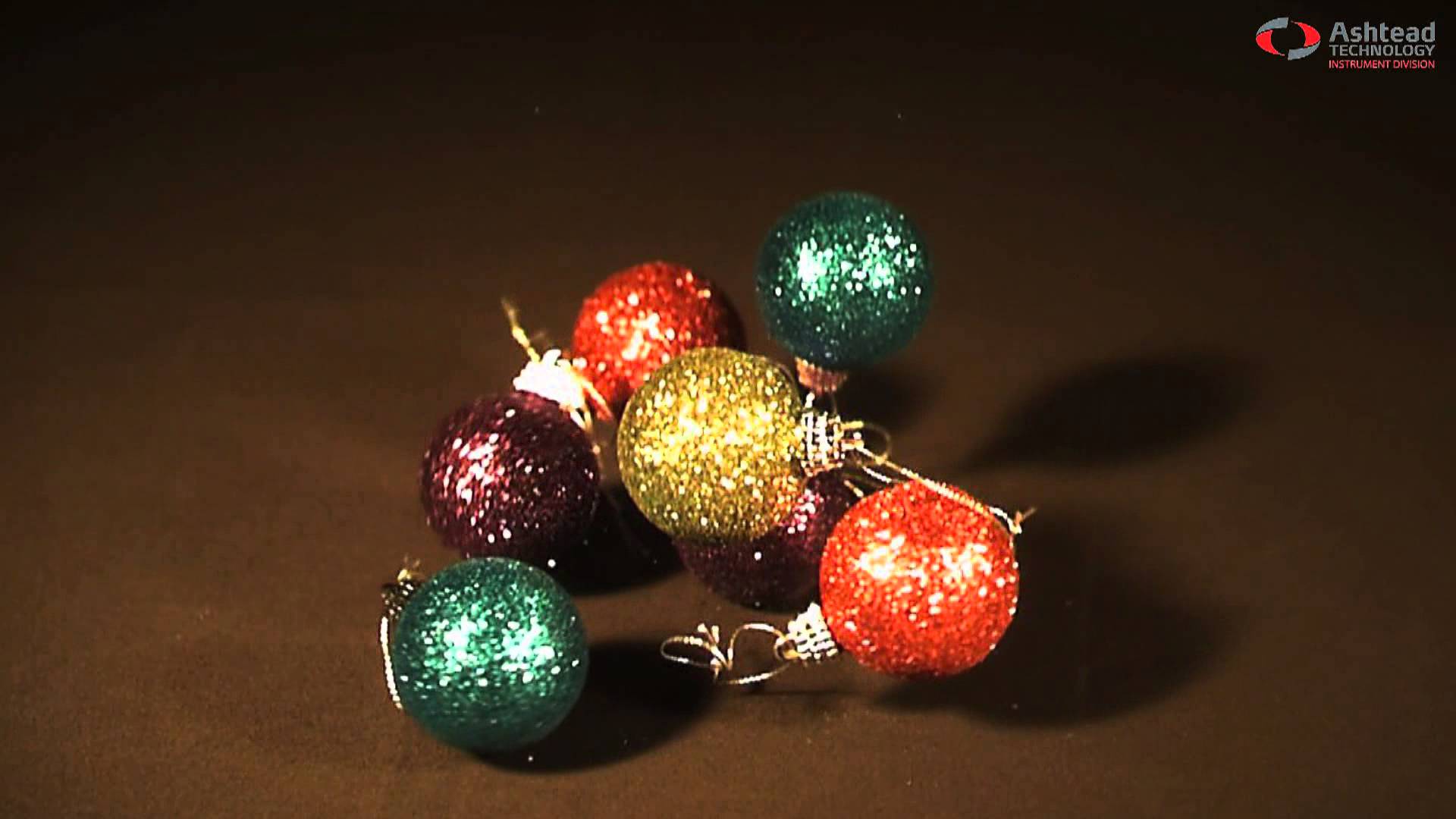 Olympus i-SPEED 3 High-Speed Slowmo Camera – Christmas Decorations by Ashtead Technology